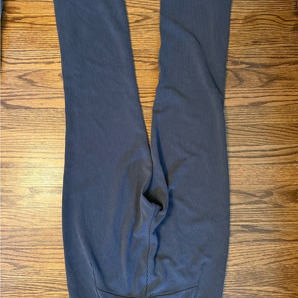 lululemon athletica Black Ribbed softstreme HR crop 25” - Picture 3 of 4